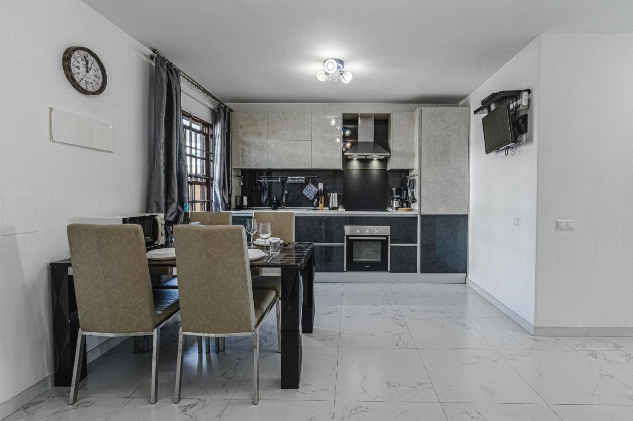 Amazing 3 Bedroom Apartment On The First Line Of The Best Las Americas Beach, Air Conditioner And Terrace Ocean View 플라야데라스아메리카스 외부 사진