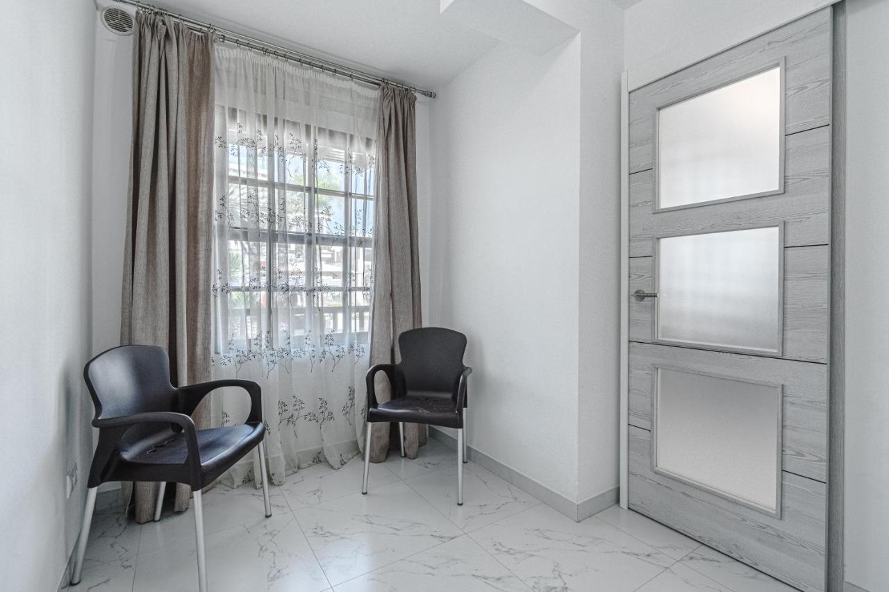 Amazing 3 Bedroom Apartment On The First Line Of The Best Las Americas Beach, Air Conditioner And Terrace Ocean View 플라야데라스아메리카스 외부 사진