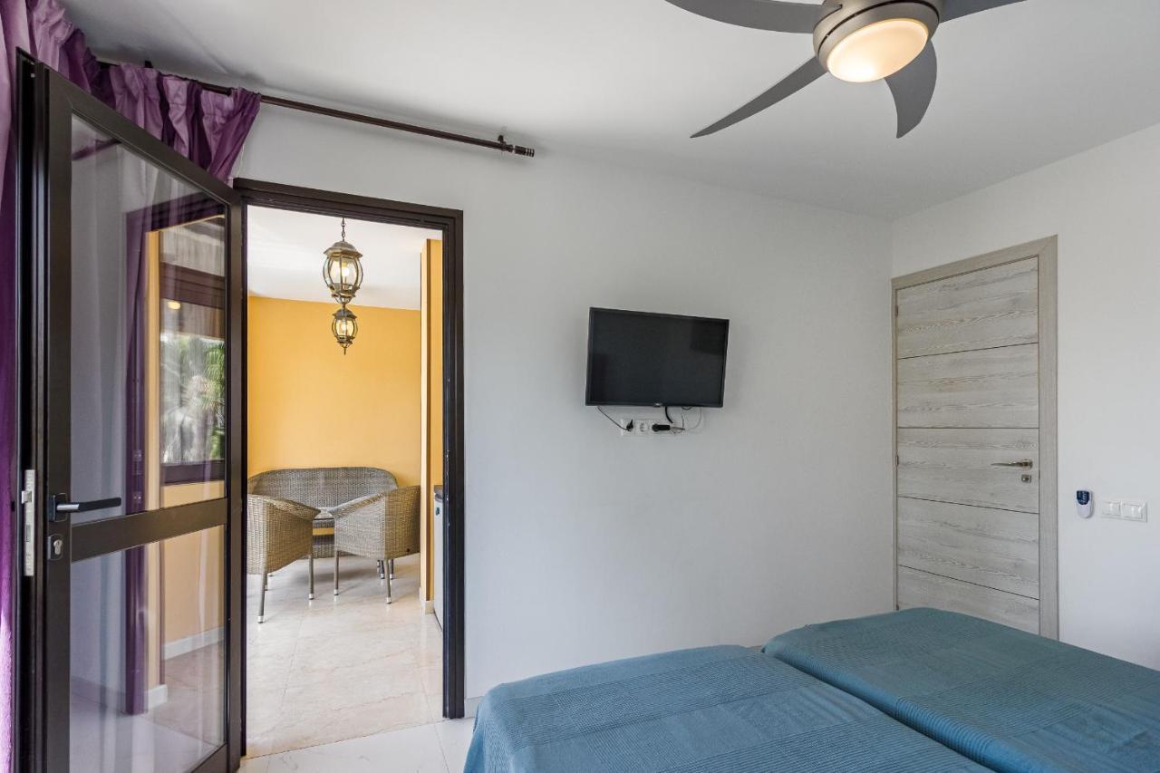 Amazing 3 Bedroom Apartment On The First Line Of The Best Las Americas Beach, Air Conditioner And Terrace Ocean View 플라야데라스아메리카스 외부 사진